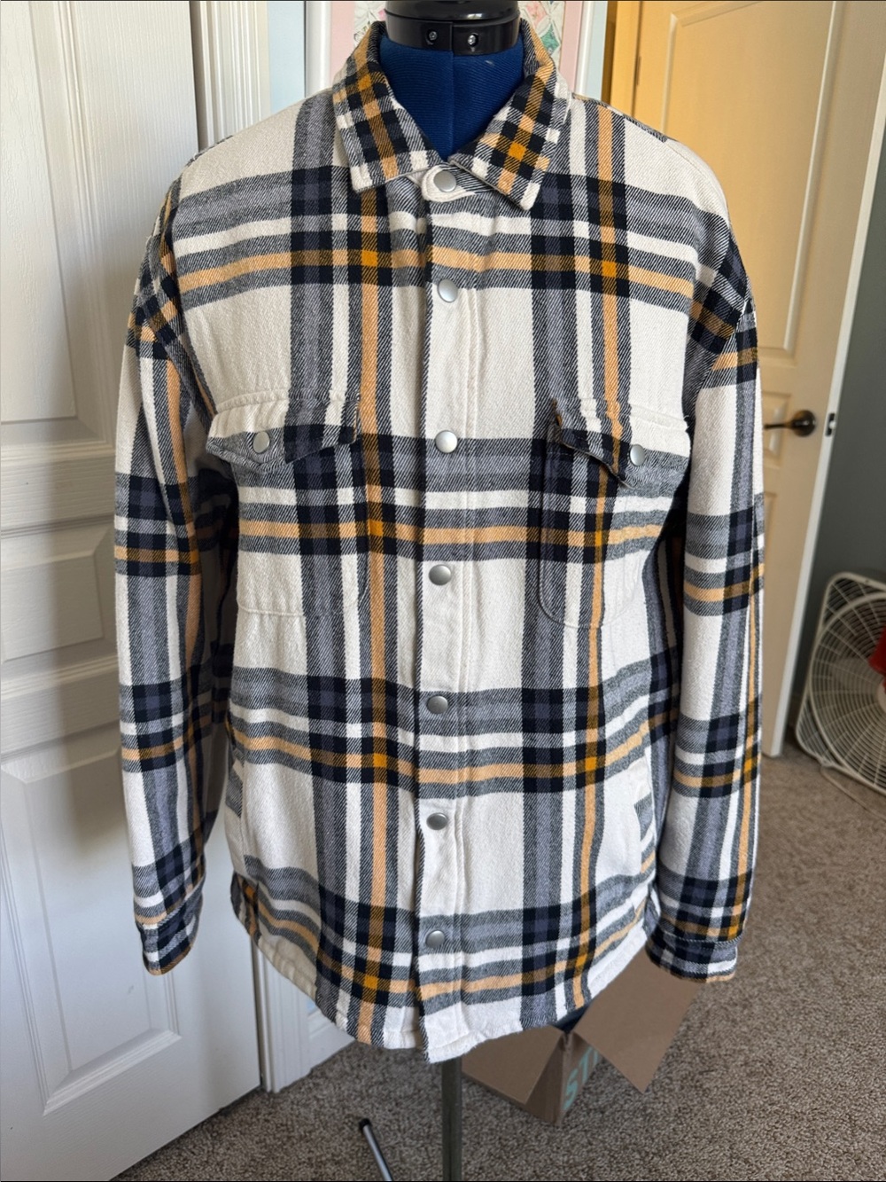 Aeropostale Cream Plaid Snap-Front Shirt Jacket with Black and Yellow Accents